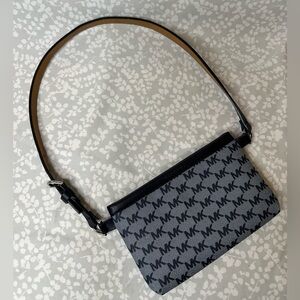 Michael Kors MK Signature Genuine Leather Fanny Pack Belt Bag 551749C Navy